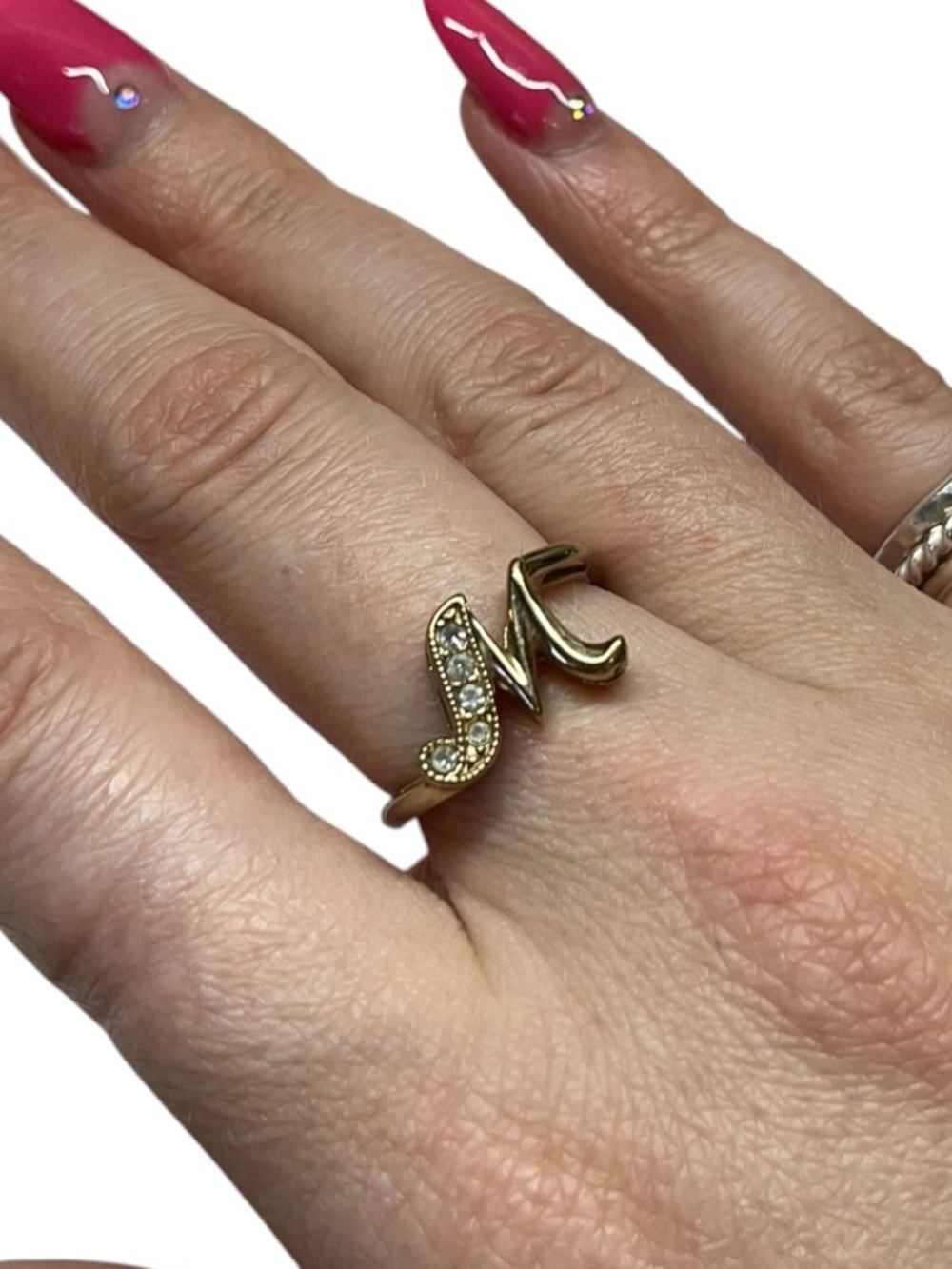 Vintage Avon “M” Gold Plated Fashion Costume Ring Size 9